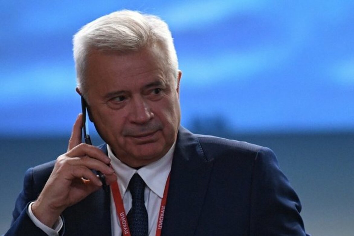 Sanctioned Russian tycoon tops Russian Forbes rich list