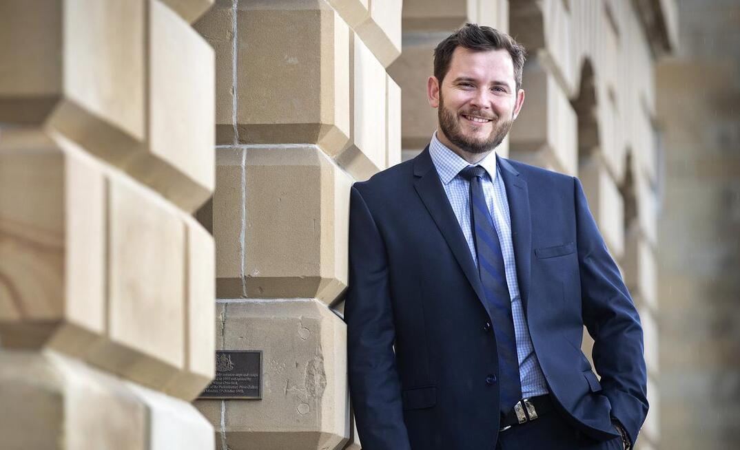  Ellis pledges support for impacted workers