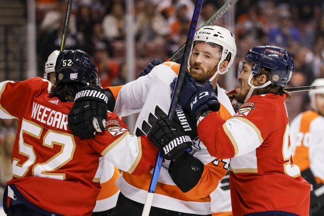 Panthers top Flyers in OT to match NHL's best home start
