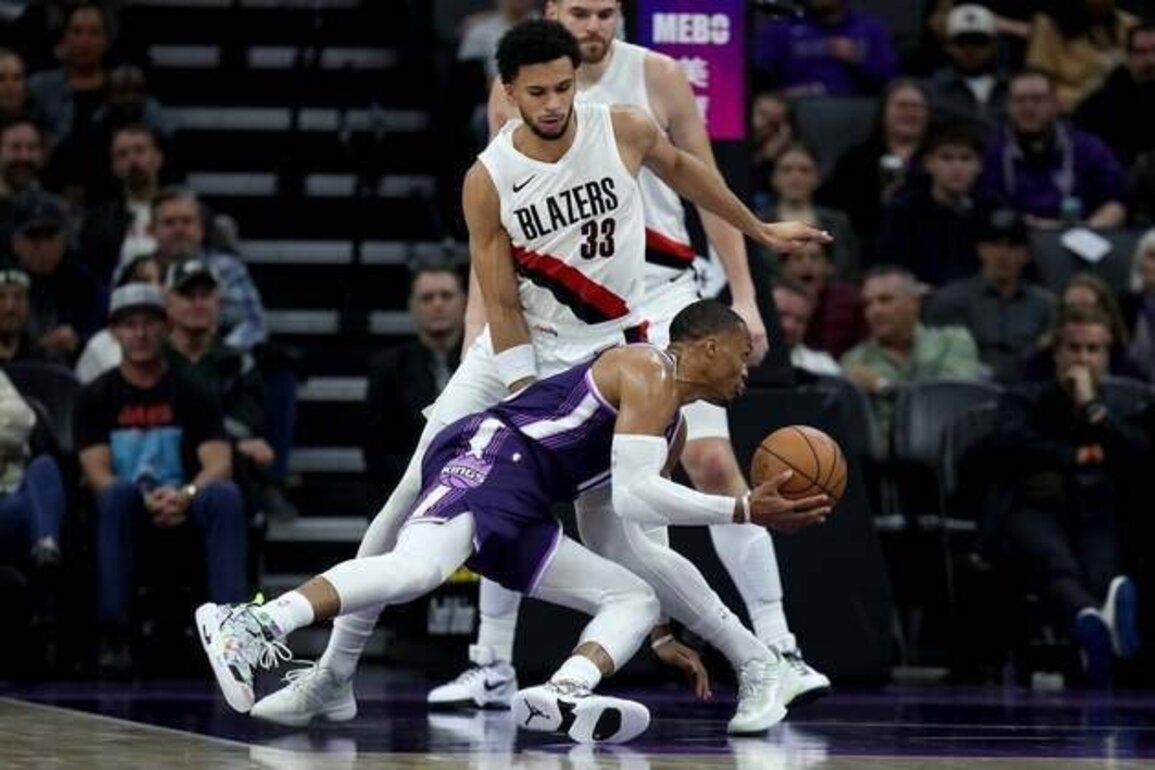Blazers hang on, sweep home-and-home set vs. Kings