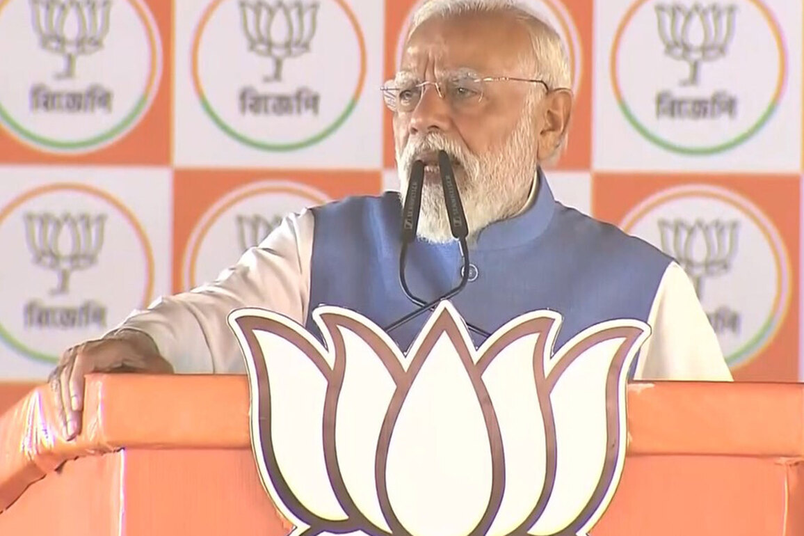 "This is battle to defeat fear, shop of TMC's lies and loot is about to shut down,": PM Modi in Bengal rally