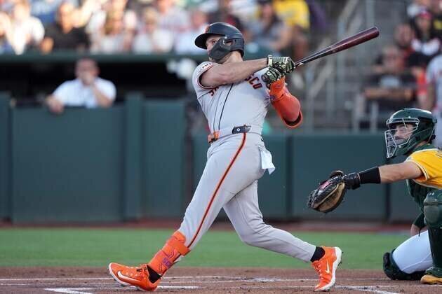 Casey Schmitt, Giants dominate Athletics pitching in victory