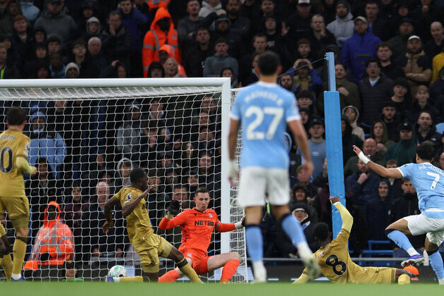 Manchester City beat Crystal Palace in Premier League