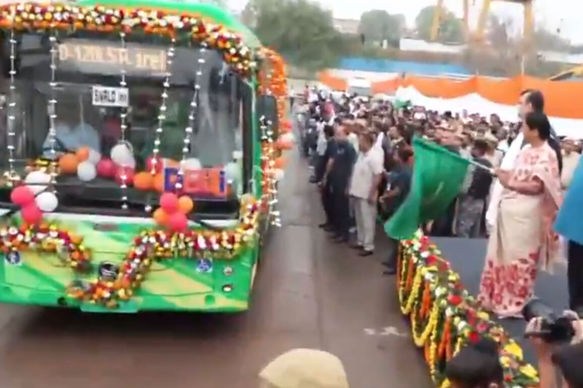 Delhi CM Rekha Gupta flags off 300 new EV buses
