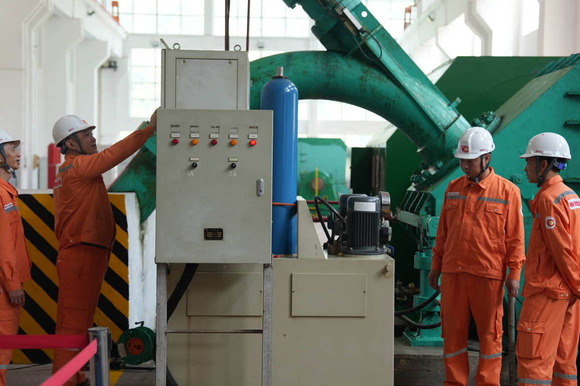 VIETNAM-LAO CAI-HYDROPOWER PLANT