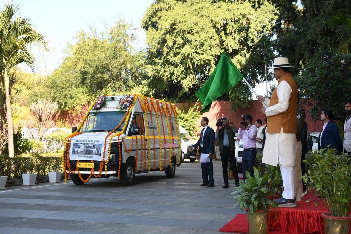 MP CM Mohan Yadav flags off mobile forensic vans to enhance crime investigation