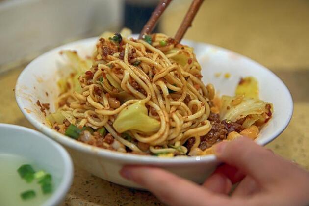Chongqing spicy noodles turn street food into a global industry