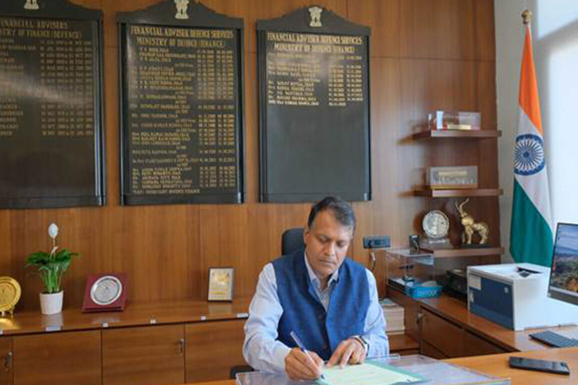 Vishvajit Sahay assumes charge as Secretary in Ministry of Defence