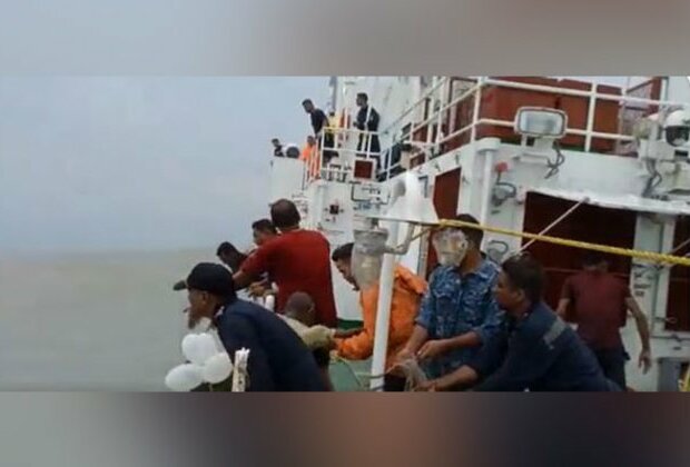 Indian Coast Guard rescues 27 Bangladeshi fishermen