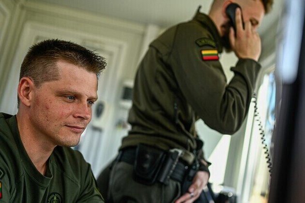 NATO member closes border with key Russian ally