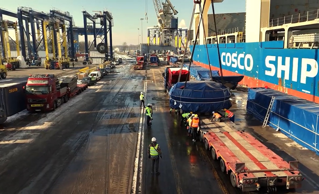 Sarens is helping reshape railway connectivity in Southern Poland as part of the Budowa LK104 project by transporting the TBMs for the project