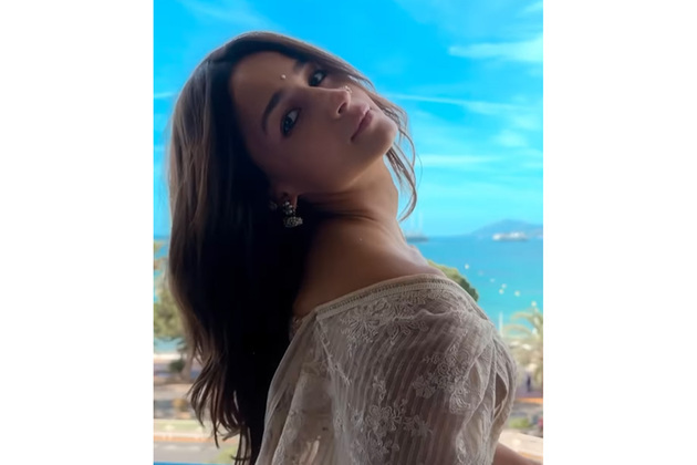 "You noticed me...": Alia Bhatt's classy reply to Cannes troll wins fans