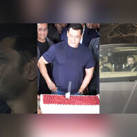 Salman Khan rings in 60th birthday at Panvel farmhouse; Salim Khan, MS Dhoni, Sanjay Dutt, Karisma Kapoor join celebration