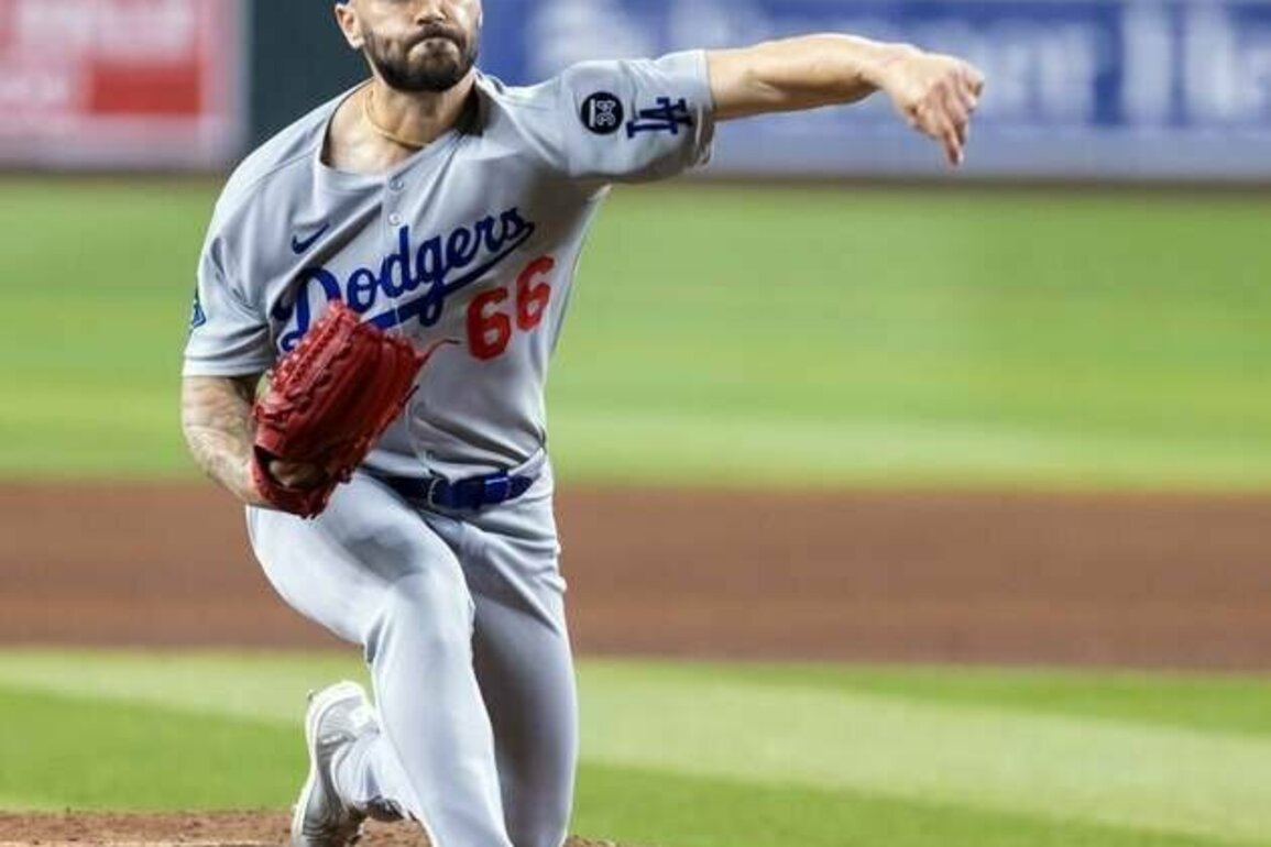 Dodgers remove LHP Tanner Scott (abscess) from NLDS roster