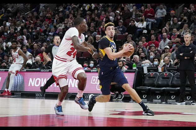 Pacers open extended home run vs. struggling Lakers