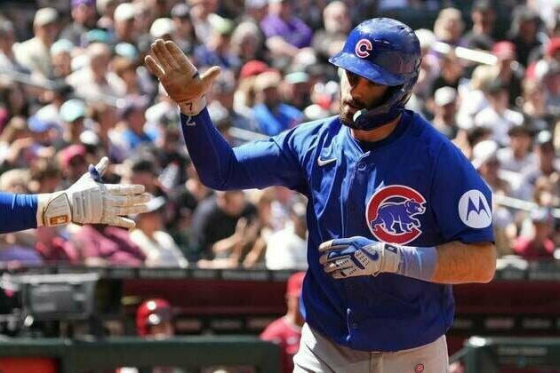 8-run eighth inning powers Diamondbacks past Cubs
