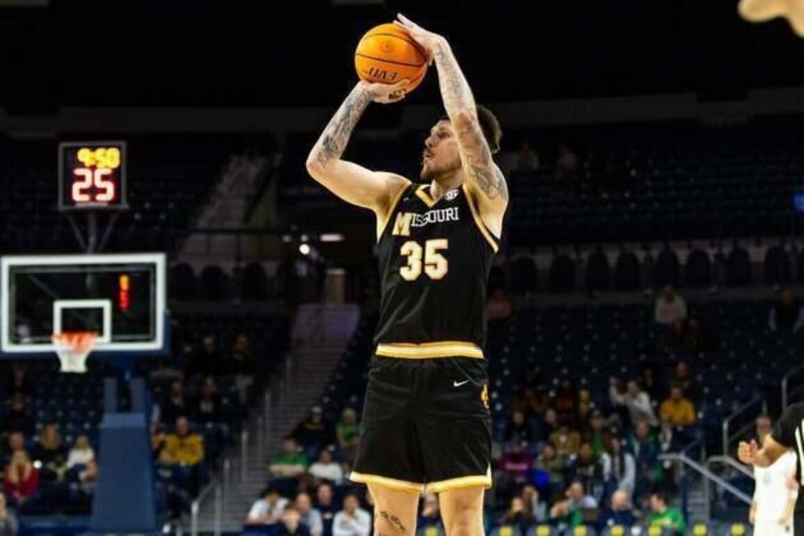 Missouri eases past Bethune-Cookman behind 20 from Jacob Crews