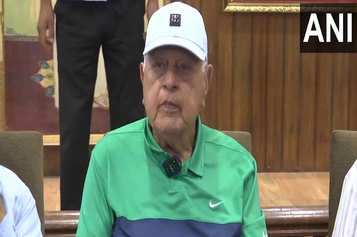 "The govt should learn a lesson from this": JKNC chief Farooq Abdullah on Leh violence