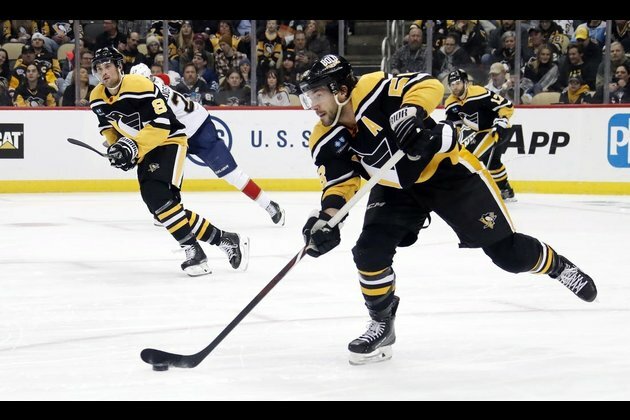 NHL roundup: Pens' Kris Letang plays hero in return vs. Panthers
