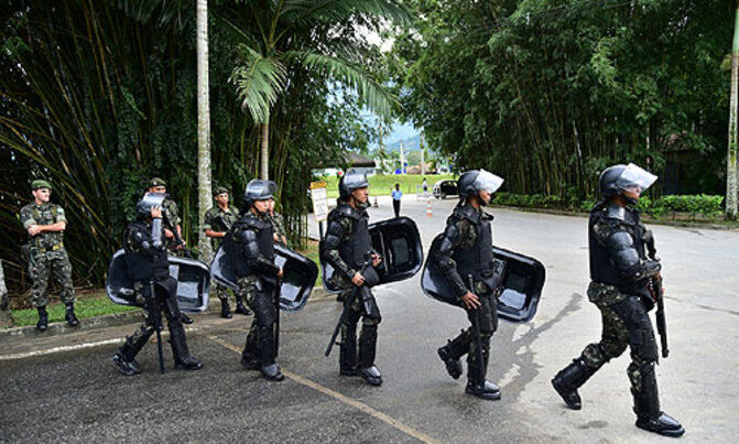Police, strikers clash in Brazil World Cup host city Police, strikers clash in Brazil World Cup host city