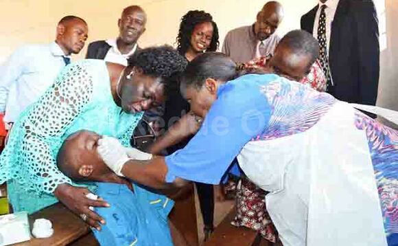 Minis ita Sarah Opend nga yenyigidde mu kuyonja amannyo e Kayunga Minis ita Sarah Opend nga yenyigidde mu kuyonja amannyo e Kayunga