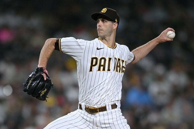 After snapping 3-game skid, Padres look to down D-backs again