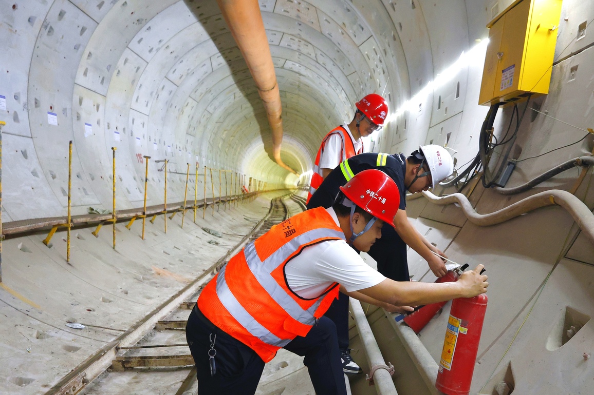 CHINA-GUANGDONG-SHENZHEN-TUNNEL-BORED THROUGH (CN)