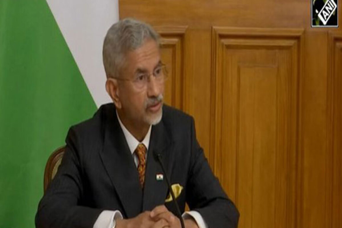 "China biggest purchaser of Russian oil and EU of LNG...perplexed at logic": Jaishankar on US imposing tariffs on India