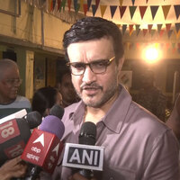 West Bengal 2nd phase polls: Sourav Ganguly casts vote in South 24 Parganas