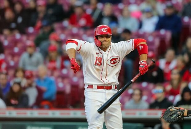 Reds place veteran Joey Votto on COVID-19 list