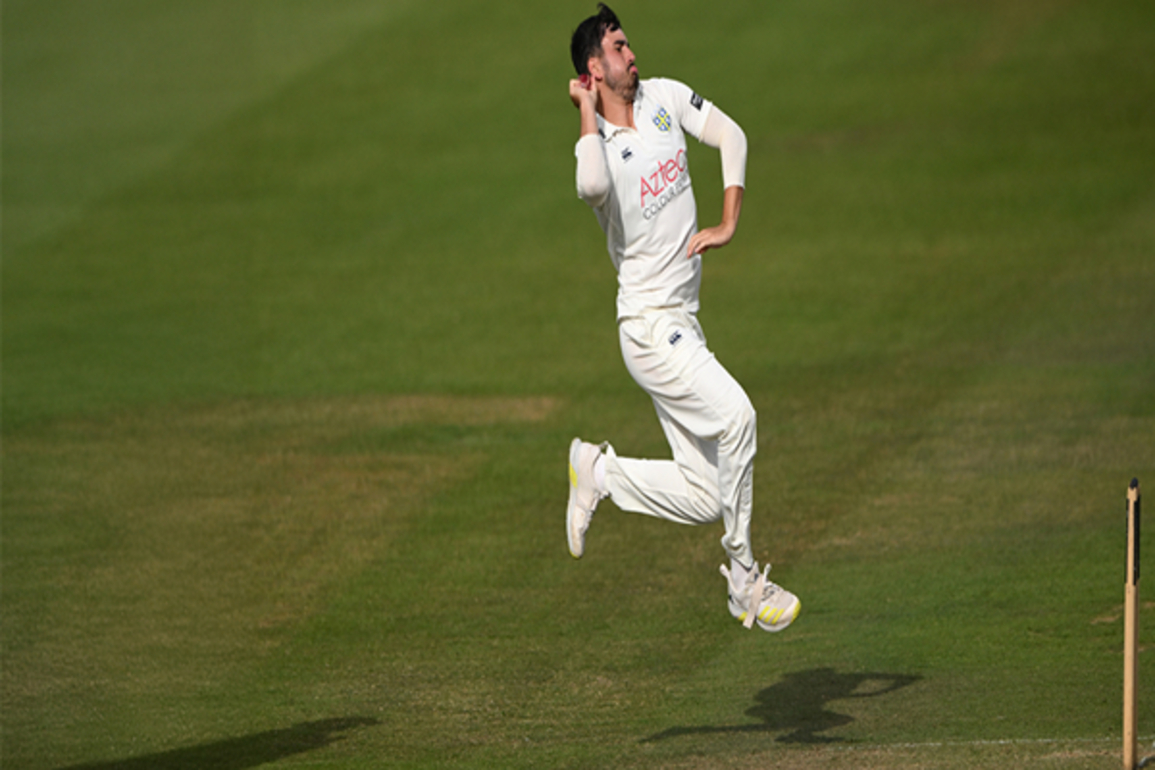 Mitchell Killeen signs for Essex on two-year deal