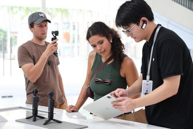 In Shenzhen, technology is the new tourist attraction