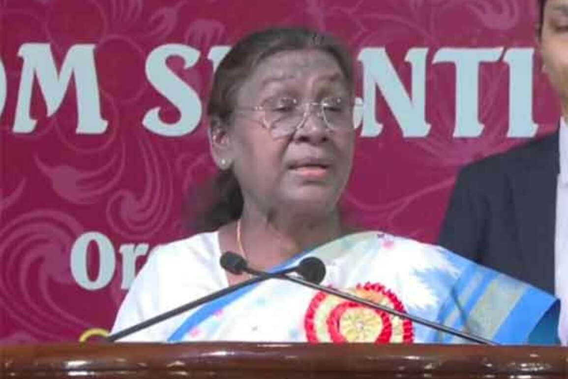 President Murmu greets nation on Holi, urges unity and progress