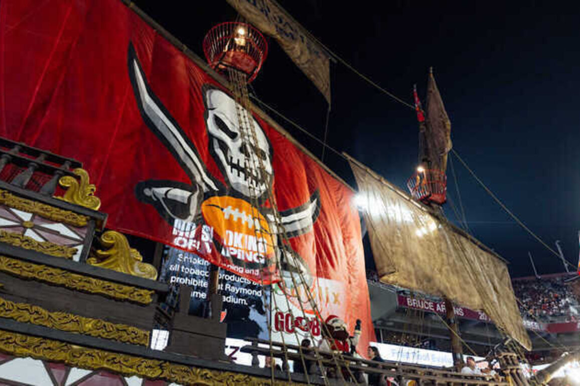 Owen Wright Returns to Bucs' Practice Squad | Updates
