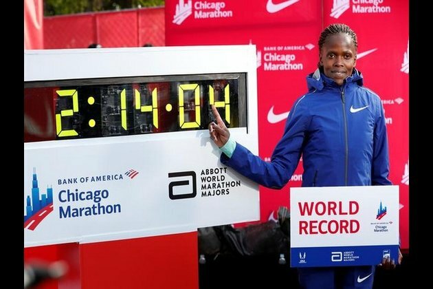 Brigid Kosgei smashes marathon world record in Chicago