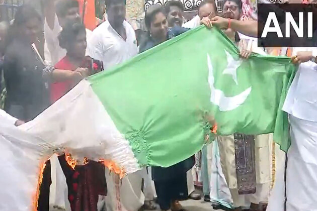 Karnataka: Shiv Sena (UBT) burns Pakistani national flag in protest against Ind-Pak Asia Cup match