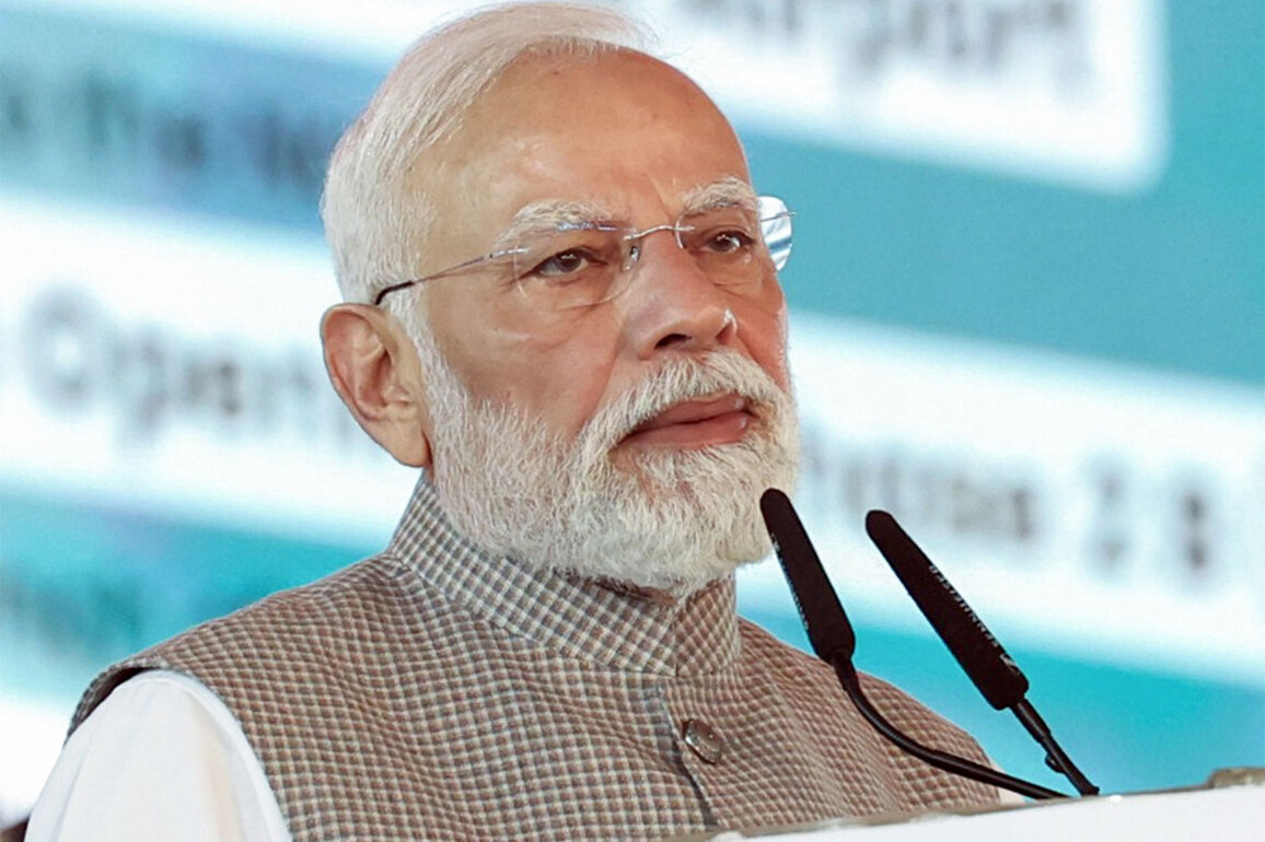 Congress always emphasised sarkarikaran of policy processes, we democratised it: PM Modi