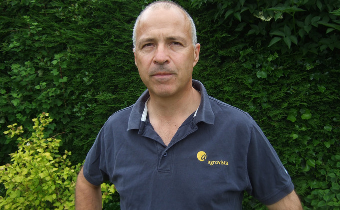 'I am still hopeful of decent wheat yields' - Crop Walk with Simon Nelson