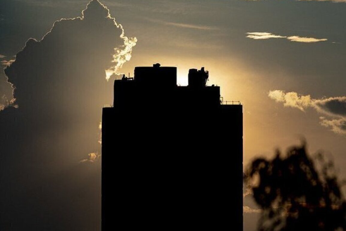 Canadian Cities Must Assess Risk as U.S. Faces 'Climate Debt Doom Loop'