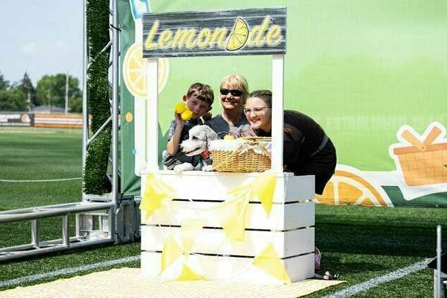 Barking Backers hosts 2nd annual Turf & Tails
