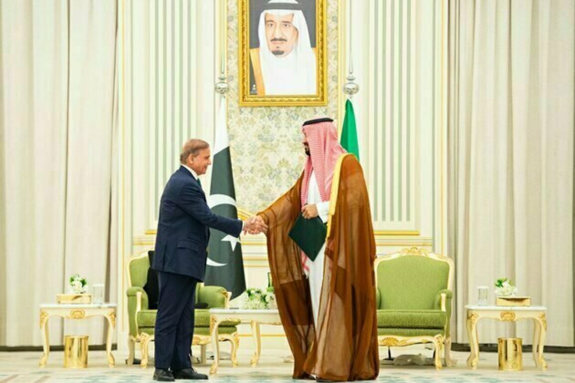 Saudi Arabia, Pakistan sign strategic defence pact