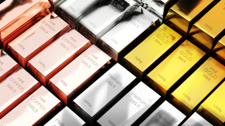 Tariff uncertainty boosts gold and copper again 