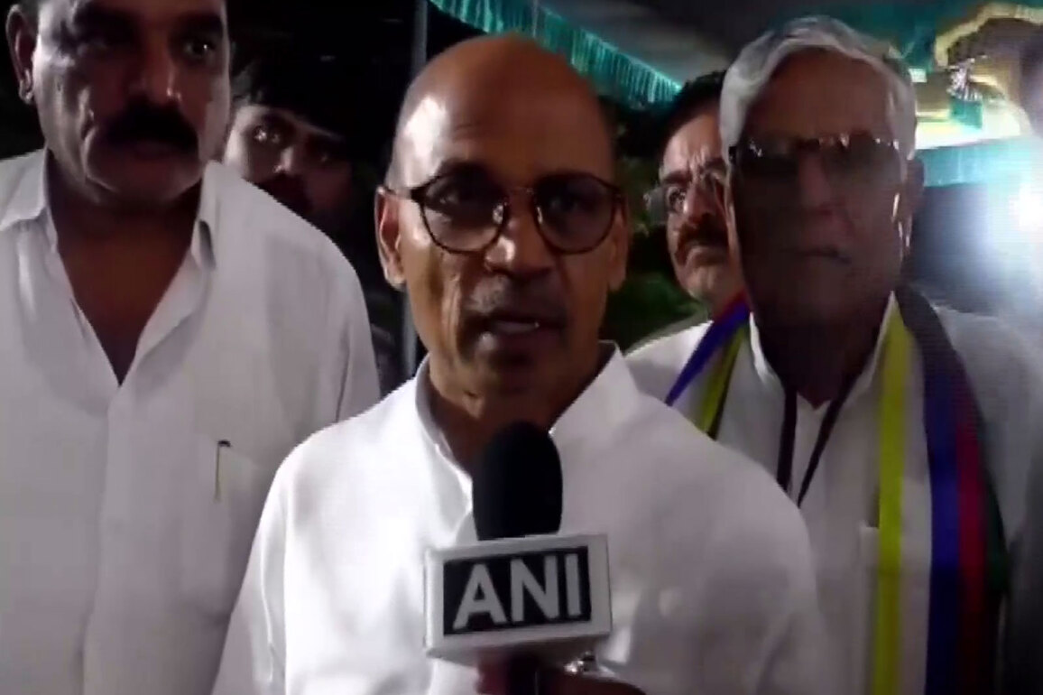 "Unfortunate incident": Karnataka Minister Sharan Prakash condoles loss of lives in Karur stampede