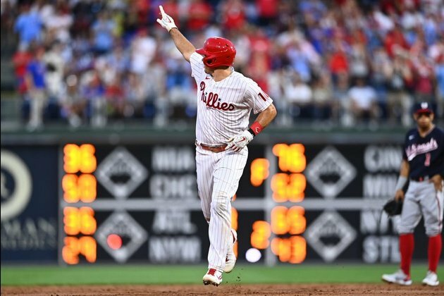 Rising Phillies pursue another win over Nationals