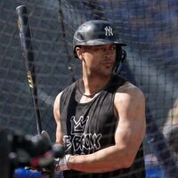 Yankees DH Giancarlo Stanton ready to swing, can't open bag of chips
