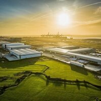 DP World introduces groundbreaking Dubai-Born container handling technology