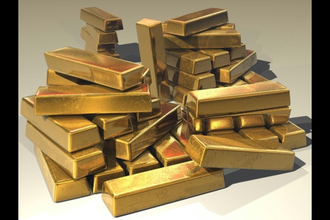 Auction of gold bullion worth 1.4 million euros by gardai in Dublin