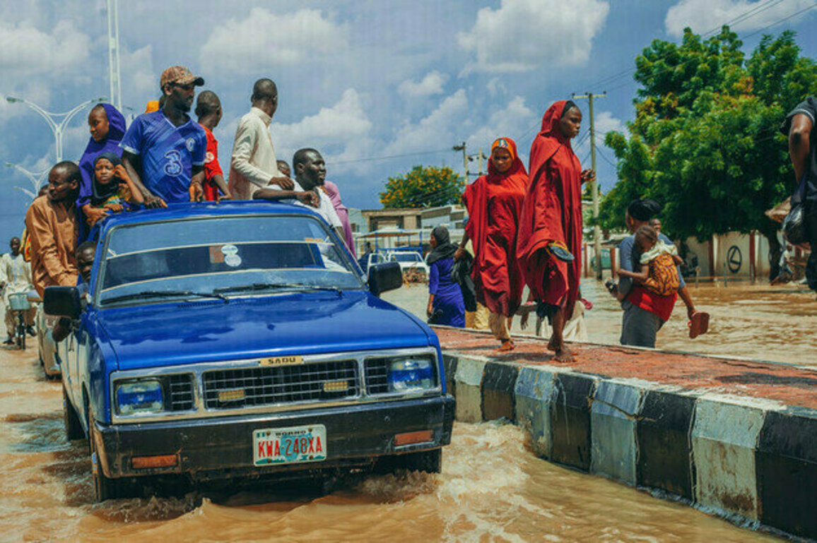Heavy rains trigger fatal flooding in African country 