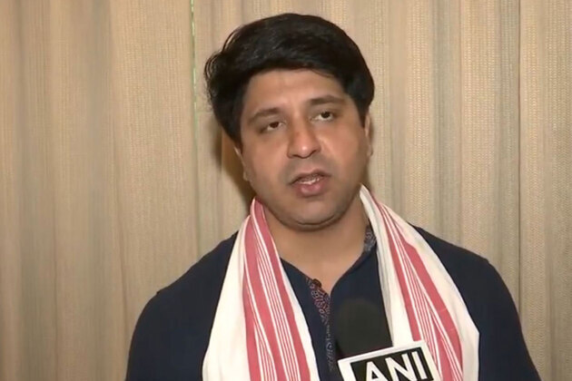 'Remote-controlled president': BJP's Poonawalla on Kharge's 'ask Rahul Gandhi' remark