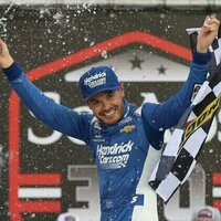 Kyle Larson dominant in Xfinity Series victory at Bristol